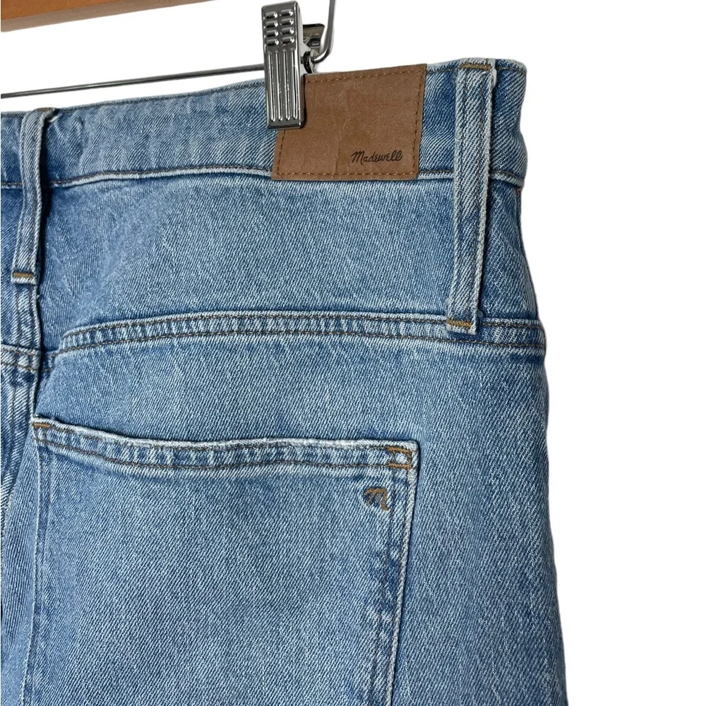 Madewell | The Curvy Perfect Vintage Straight Jean in Hoye Wash 33